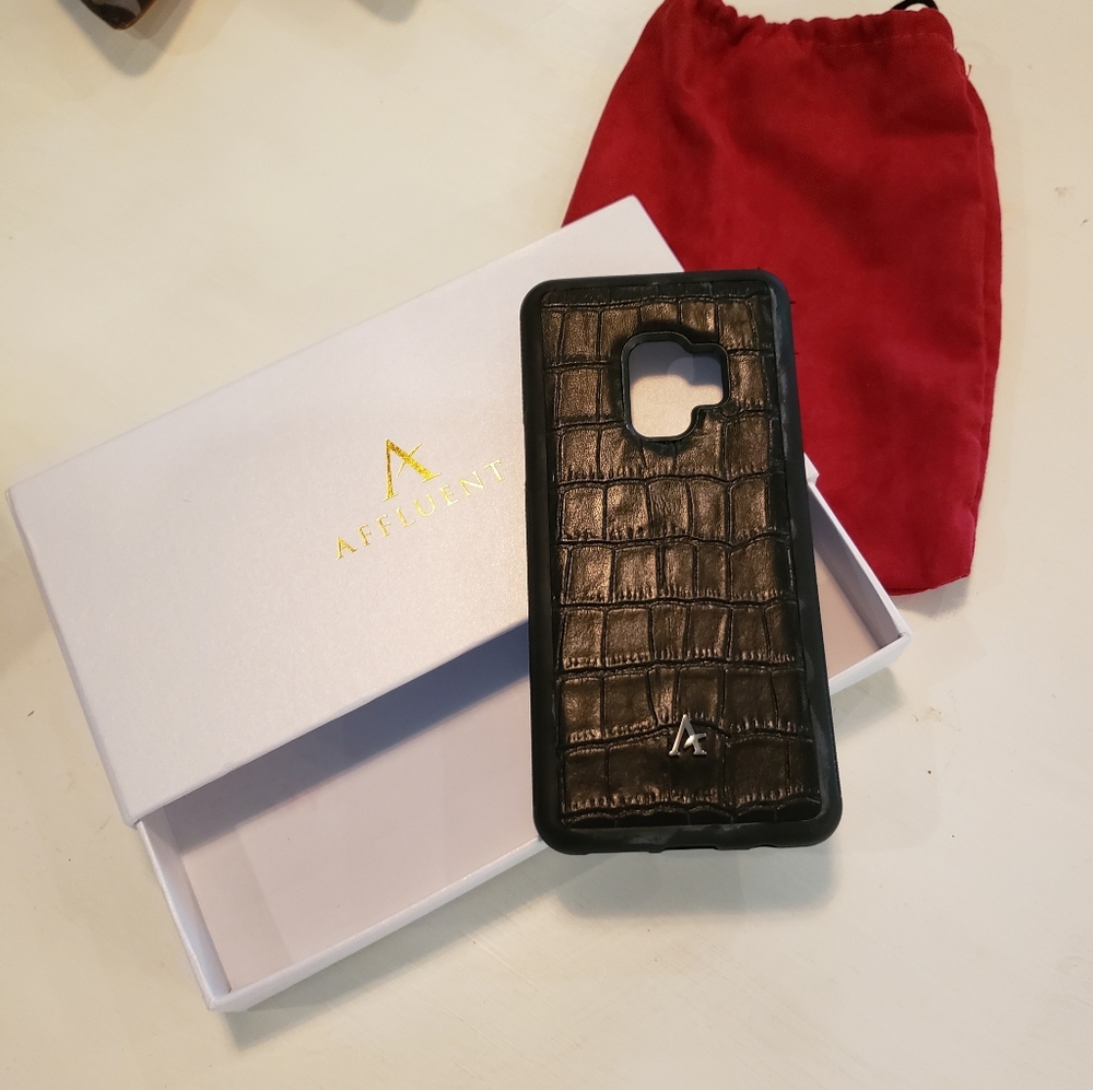Affluent cell phone cover for S9 phone, never used
